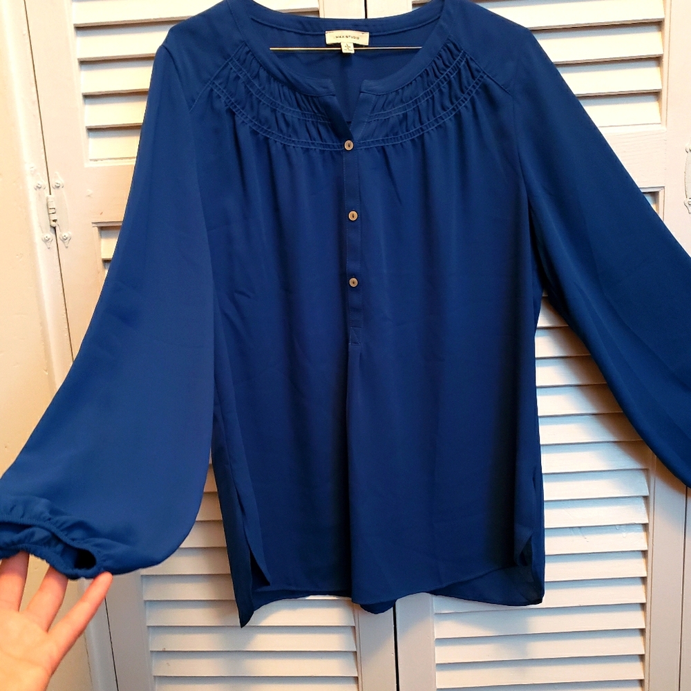 Blue top